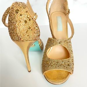 Betsey Johnson Gold/Bronze Heels in Size 8M